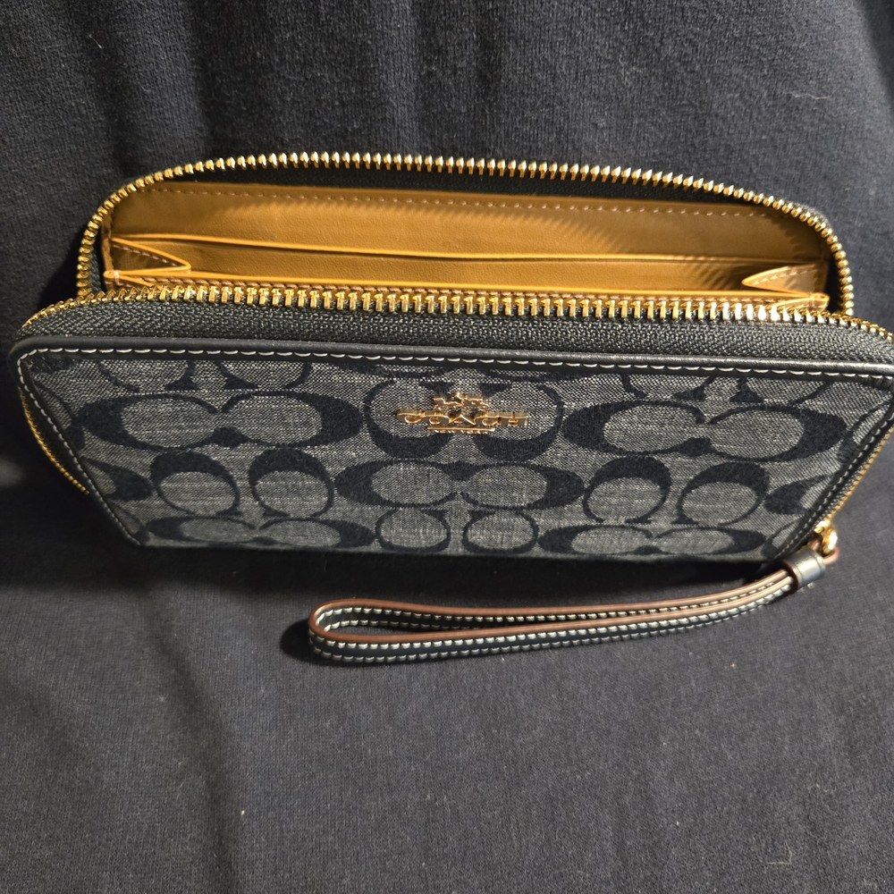 Coach Navy (Denim) Signature Wristlet Wallet - Picture 3 of 4